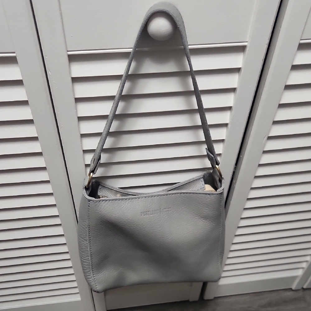 Portland Leather Goods Premium Nimbus Triangle - Excellent Used Condition